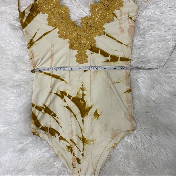 Gimmicks | Tie Dye Lace Halter V Neck Ruched Back Bodysuit Cream Mustard - Picture 12 of 14
